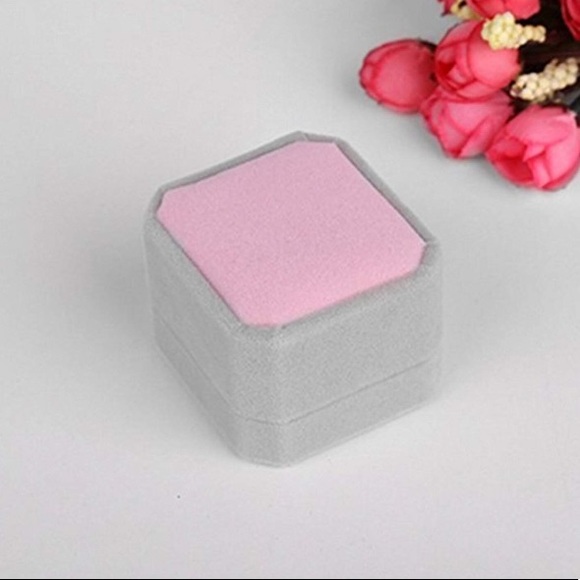 NEW IN BOX✨ 18k Rose Gold Santa’s Sleigh Cubic Zirconia Merry Christmas Necklace - Picture 7 of 7